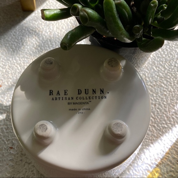 Rae Dunn MOM Planter Mother’s Day Gift - Picture 5 of 6